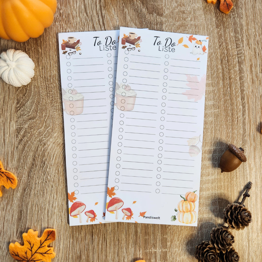 Zwei herbstlich gestaltete Planerblöcke mit „To Do Liste“ Aufdruck und herbstlichen Motiven wie Pilzen und Kürbissen; ein ideales Organisations-Accessoire für die gemütliche Jahreszeit