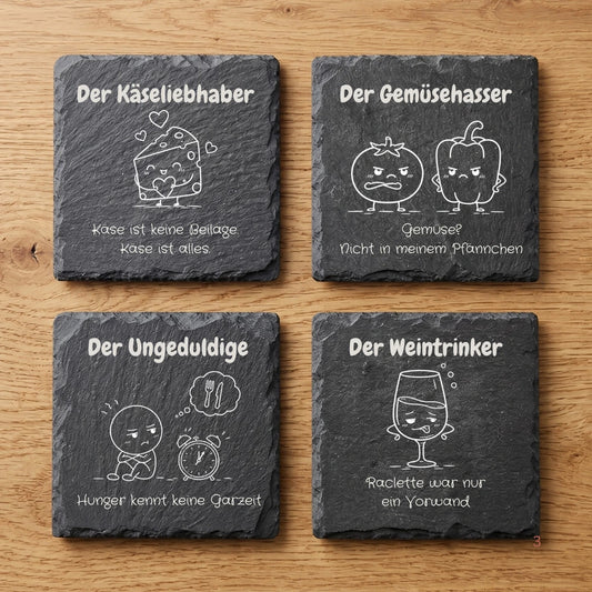 Raclette Pfannen Untersetzer mit Gravur vier verschiedener Typen. 4er Set mit Text und jeweiligem Motiv. Gravur von der Käseliebhaber, der Gemüsehasser, der Ungeduldige und der Weintrinker