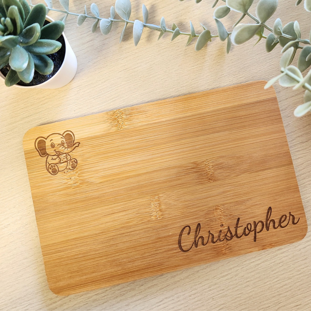 Personalisiertes Bambus Frühstücksbrett | Wunschname & Tiermotiv