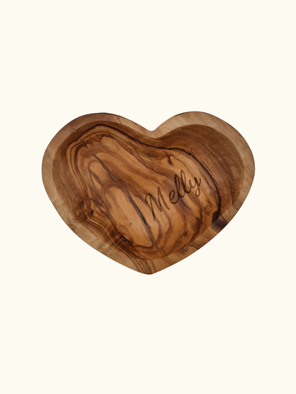 Herzschale aus Olivenholz mit Gravur