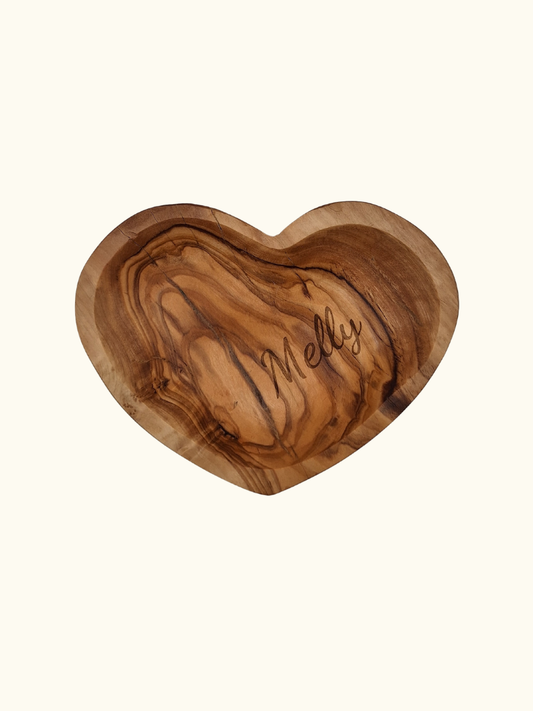Herzschale aus Olivenholz mit Gravur